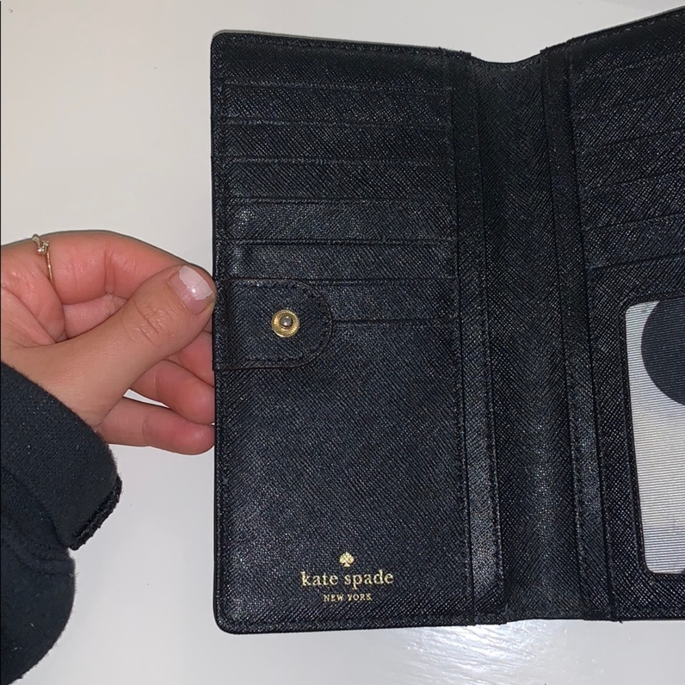 Kate Spade wallet - Picture 2 of 4